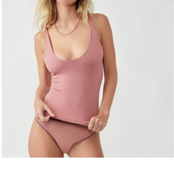 FREE PEOPLE SEAMLESS V NECK CAMI WIND BLUSH Sz M/L - Picture 9 of 11